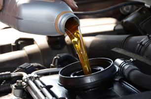 Моторное масло 15W40: ключ к надежности и долговечности вашего автомобиля
